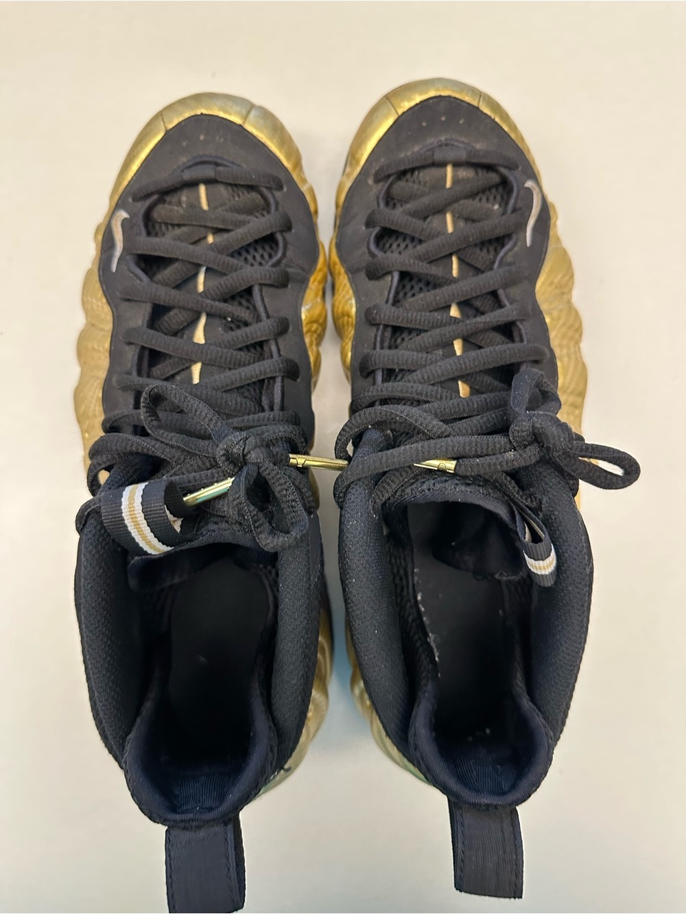 Nike Air Foamposite Pro "Metallic Gold" sneakers (Style Code: 624041-701) 10.5 - Picture 4 of 8